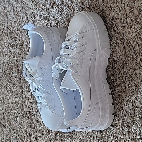 Puma Mayze Leather Sneakers 🐻‍❄️ - Picture 3 of 5